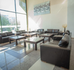Lobby_4.jpg