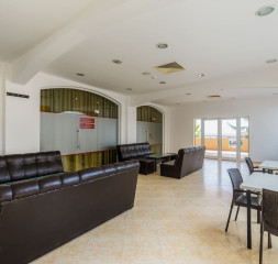 Lobby_5.jpg
