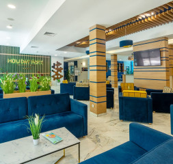 Lobby_5.jpg