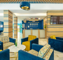 Lobby_6.jpg
