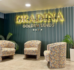 Lobby_7.jpg