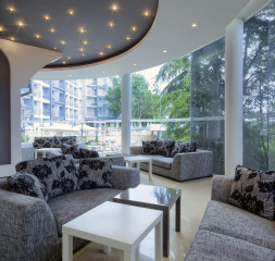 Lobby_7.jpg