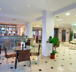 Lobby_Bar.jpg