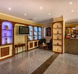 Lobby_Bar_1.jpg