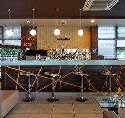 Lobby_Bar_1.jpg