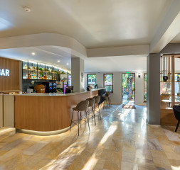 Lobby_Bar_3.jpg