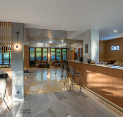 Lobby_Bar_4.jpg