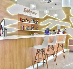 Lobby_Bar.jpg