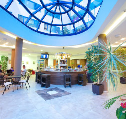 Lobby_Bar.jpg