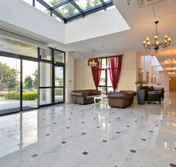 Lobby_Reception_1.jpg