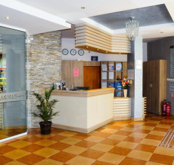 Lobby_Reception_1.jpg