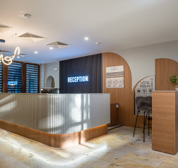 Lobby_Reception_1.jpg