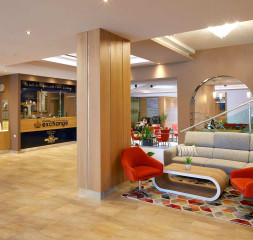 Lobby_Reception_1.jpg
