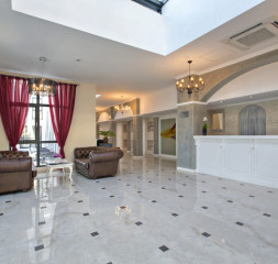 Lobby_Reception_2.jpg