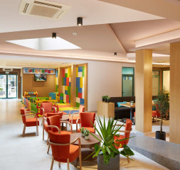 Lobby_Reception_2.jpg