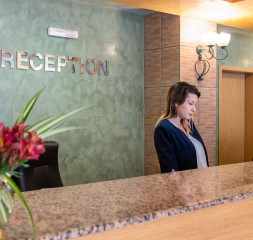 Lobby_Reception_3.jpg