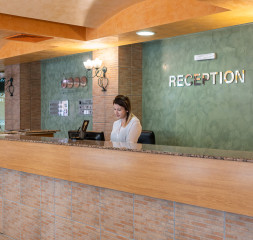 Lobby_Reception_4.jpg
