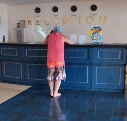 Lobby_Reception.jpg