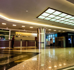 Lobby_Reception.jpg