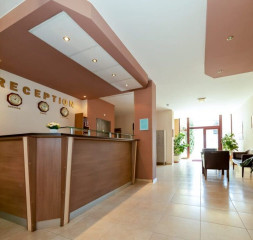 Lobby_Reception.jpg
