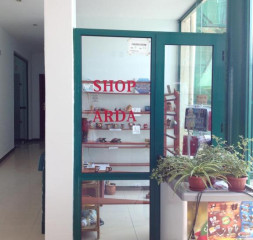 Lobby_Shop.jpg