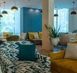 Lounge.jpg
