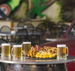 Meal_German_Biergarten.jpg