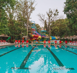 Olympic_Pool_1.jpg