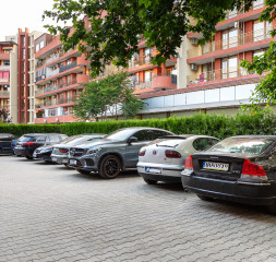 Parking.jpg