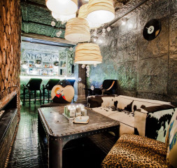 Piano_Bar_Milenium_2.jpg