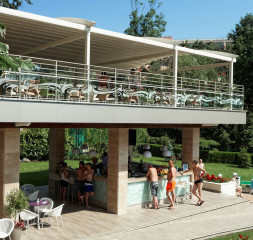 PoolBar.jpg