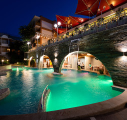 Pool_11.jpg