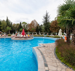Pool_11.jpg