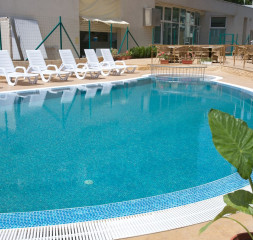 Pool_1.jpg