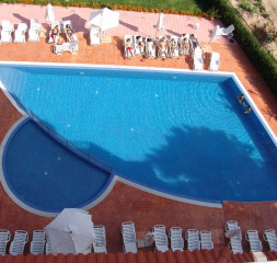 Pool_1.jpg