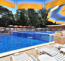 Pool_1.jpg