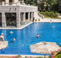 Pool_1.jpg
