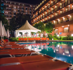 Pool_1.jpg
