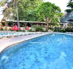 Pool_1.jpg