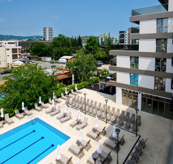 Pool_1.jpg