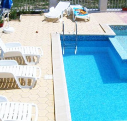 Pool_1.jpg