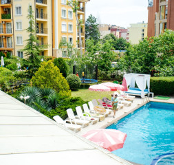 Pool_1.jpg