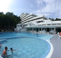 Pool_1.jpg