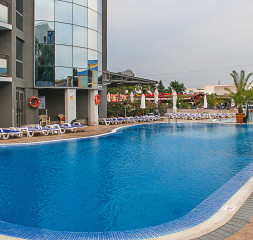 Pool_1.jpg