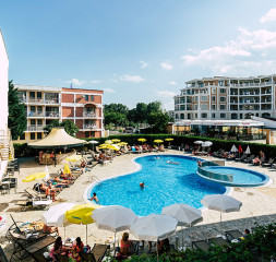Pool.jpg
