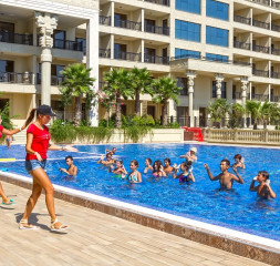 Pool.jpg
