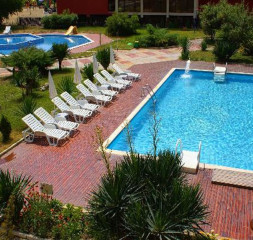 Pool_2.jpg