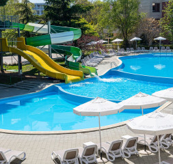 Pool_2.jpg