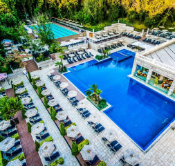 Pool_2.jpg