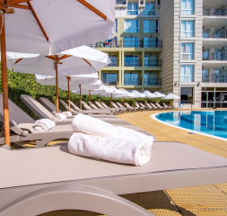 Pool_2.jpg